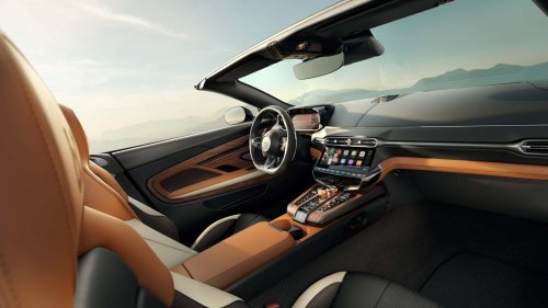 Les Aston Martin Volante fêtent leurs 60 ans et célèbrent ainsi