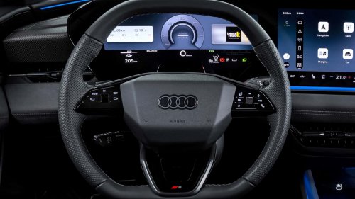 Endlich: Audi bringt echte Knöpfe am Lenkrad zurück