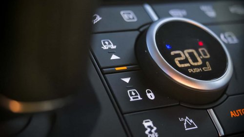 Land Rover Defender P300e im Test: Sanftmütiger Offroad-Gigant