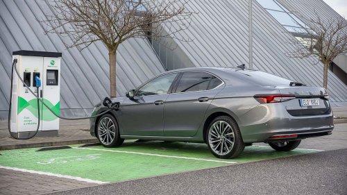 Skoda Superb iV (2026): Stärkerer Plug-in-Hybrid für die Limousine