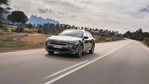 El Dacia Striker tiene rival: Citroën C5 X Hybrid, a precio de derribo