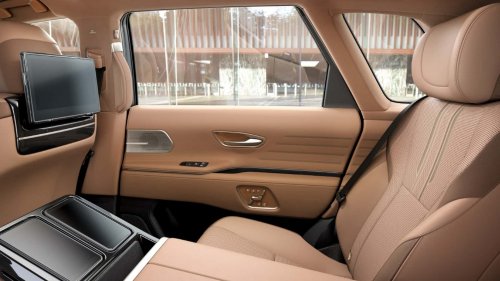 Toyota Century SUV 2025 Jendela Sampingnya Bisa Diredupkan