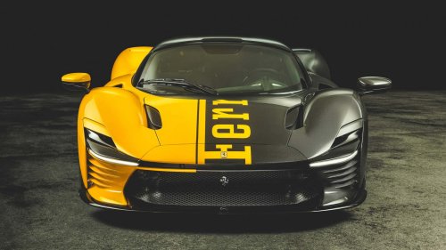 Supercar Mesin V-12 Ferrari Kembali, Tidak untuk Waktu Yang Lama