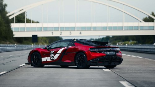 La Chinoise qui bat Bugatti atteint 496 km/h