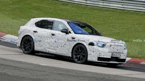 Das erste Elektroauto von Bentley zeigt sich als Erlkönig