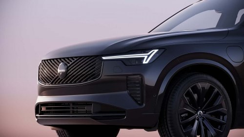 Volvo XC90 Black Edition (2025): Flaggschiff trägt jetzt schwarz