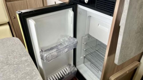 ¿Necesitas una autocaravana compacta? Atento a la Toyota Camroad japonesa