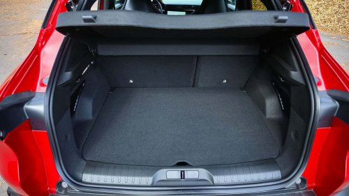 Alfa Romeo Junior Veloce im Test: Elektro-Knaller mit Charisma?