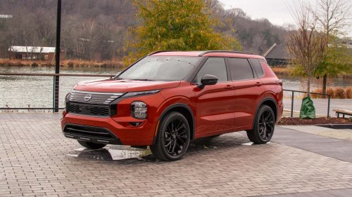 The Nissan Rogue Plug-In Hybrid Fills a Gap. But for How Long? Review