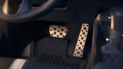 ‘$4,000 Off:’ Toyota Salesman Says He Has to Sell 30 RAV4s, 30 Camrys and Corollas by the End of the Month. Here’s Why