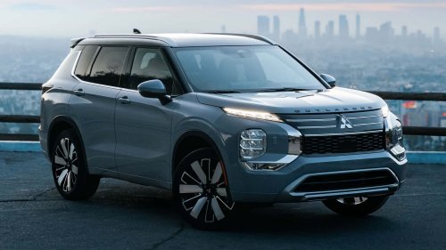 Woman Says Mitsubishi Outlander Has Features You Likely Don't Know About. Now People Are Sharing Experiences