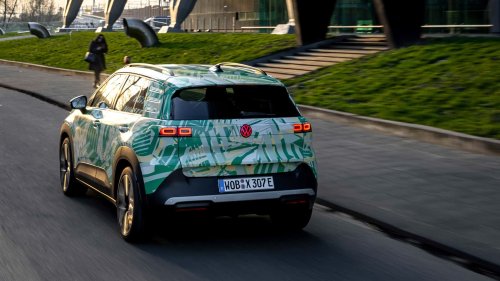 Primera prueba Volkswagen ID. Cross 2026: el T-Cross eléctrico, más cerca