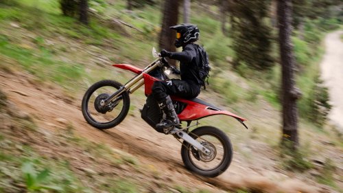 La moto électrique va là où l'essence ne peut pas (et établit un record du monde)