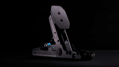 Logitech's New Steering Wheel Is For Serious Sim Racers. We Got a Hands-On Look