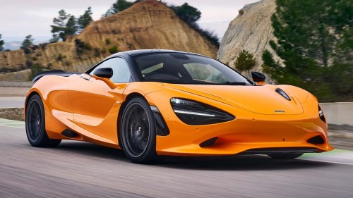 El primer SUV de McLaren llegará en 2028 con un V8 electrificado