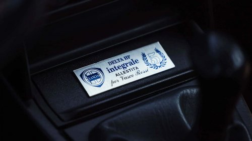 La Lancia Delta HF Integrale d'un célèbre chanteur italien est à vendre