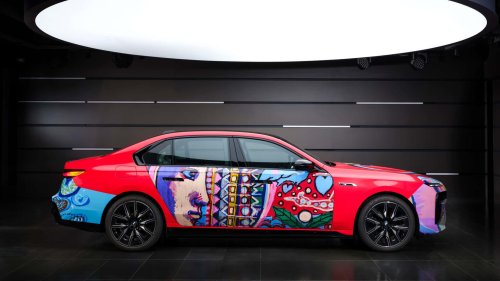 BMW i7 als mobile Leinwand auf der Frieze Seoul 2025