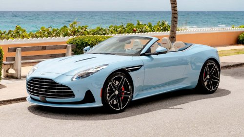 Aston Martin DB12 yang Cantik Ini Dirancang untuk Florida