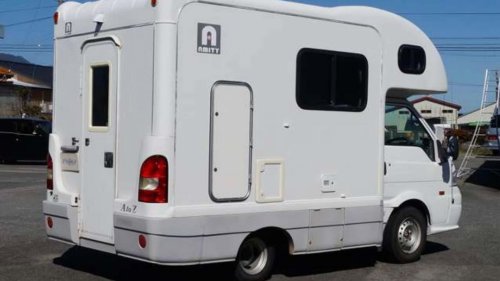Las autocaravanas de ocasión en Japón molan: mira esta Mazda Bongo Camper