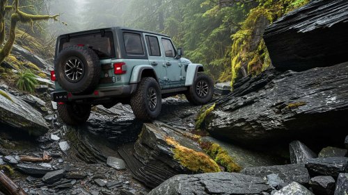 La Jeep Wrangler se pare de bleu avec l’édition Rockslide
