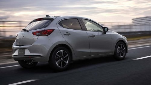 El Mazda2 se renueva así... en Japón