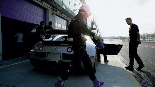 20 Years Later, The Bugatti Veyron Is Cooler Than Ever