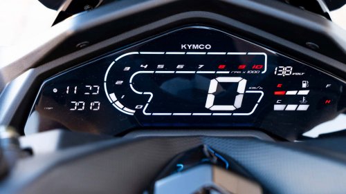 Prueba KYMCO DTX 350: un scooter práctico, urbano y campero