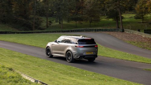 Man Leaves Range Rover Unattended 1 Week While On Vacation. Then He Sees What It Looks Like