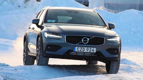 America's Last Volvo Wagon Is Dying As Buyers 'Overwhelmingly' Want SUVs