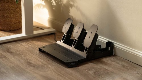 Logitech's New Steering Wheel Is For Serious Sim Racers. We Got a Hands-On Look