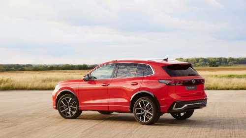 Mazda CX-5 vs. Volkswagen Tiguan, comparativa de SUV electrificados