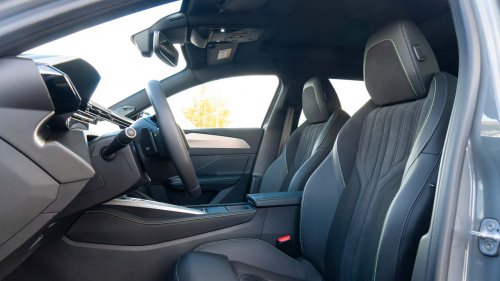 210 CV y 453 km de autonomía, para este crossover coupé de imagen deportiva