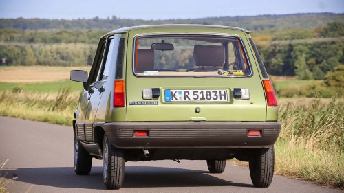 Une Renault 5 de 1982 abandonnée et retrouvée avec seulement 12 km au compteur