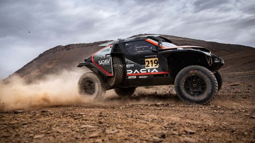 Dacia et Sébastien Loeb triomphent dans le désert marocain