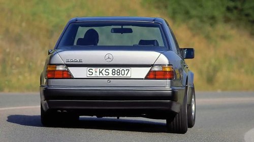 Jerry Seinfelds Mercedes 500 E für astronomische Summe verkauft