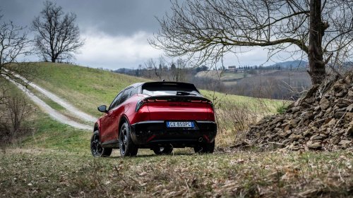 Alfa Romeo Junior Ibrida Q4, la prueba de consumo real del mild hybrid 4x4
