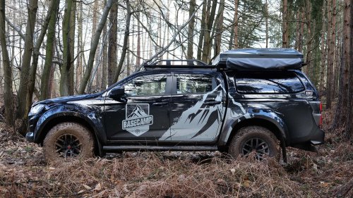 El pick-up con ducha y tienda en el techo que recorrió 5 países en 10 días