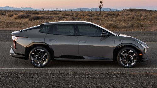 Kia EV4 Akan Dibuat di Korea dan Terkena Tarif AS