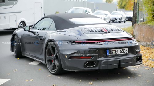 Porsche 911 Turbo Touring Cabrio (2026) als Erlkönig erwischt