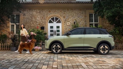 Geely Xingyuang Kalahkan Tesla dan BYD di Arena Mobil Listrik