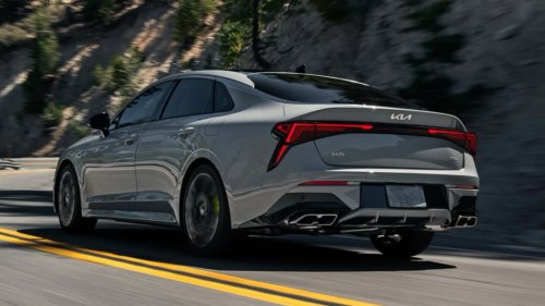 'So Apparently Recalls Are Optional Now:' Woman Buys New Kia. 4 Days Later, It Begins Giving Out When She Hits 60 Mph