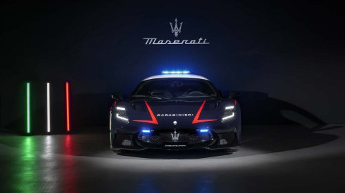 El Maserati MCPURA se transforma en un coche patrulla alucinante