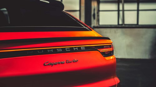 SUV Unggulan Baru Porsche Tidak Akan Bertenaga Listrik Awalnya