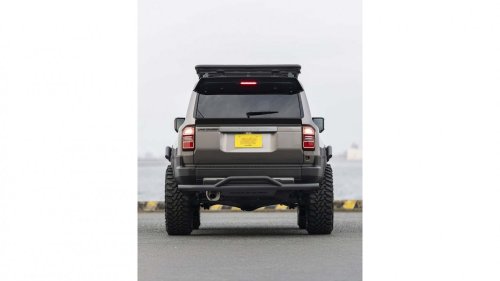 Dieser Toyota Land Cruiser glänzt im Gelände