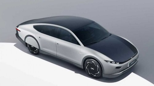 Nissan Ariya : Un concept-car équipé de panneaux solaires dévoilé