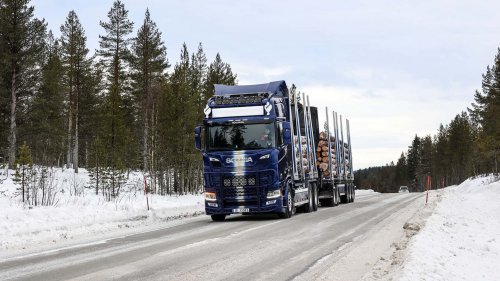 'Easier To Drive During Winter:' Man Uses WD-40 On His Tires for Protection. Then Mechanics Warn Him