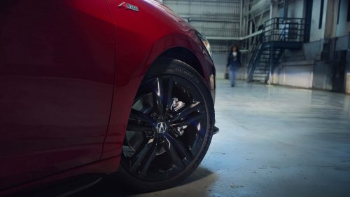 Couple Leaves After Acura Dealership Won't Come Down $1,500 to Advertised Price. Then the Husband Gets a Call