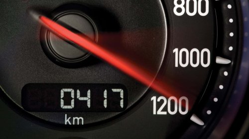 'This Thing Has 16 Drain Plugs:' Man Takes Bugatti for an Oil Change. Then the Mechanic Says It’ll Cost $30K