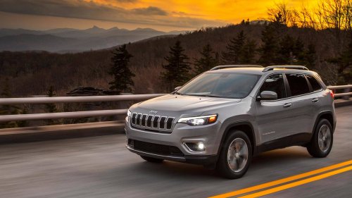 'No Engine Or Transmission Issues?': Illinois Uber Customer Gets Into 2019 Jeep Cherokee. Then He Sees the Odometer
