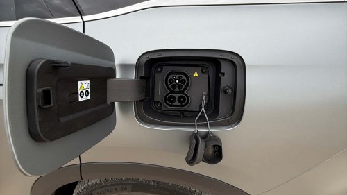 EBRO s900 PHEV 4x4, primera prueba del SUV 7 plazas de la firma española